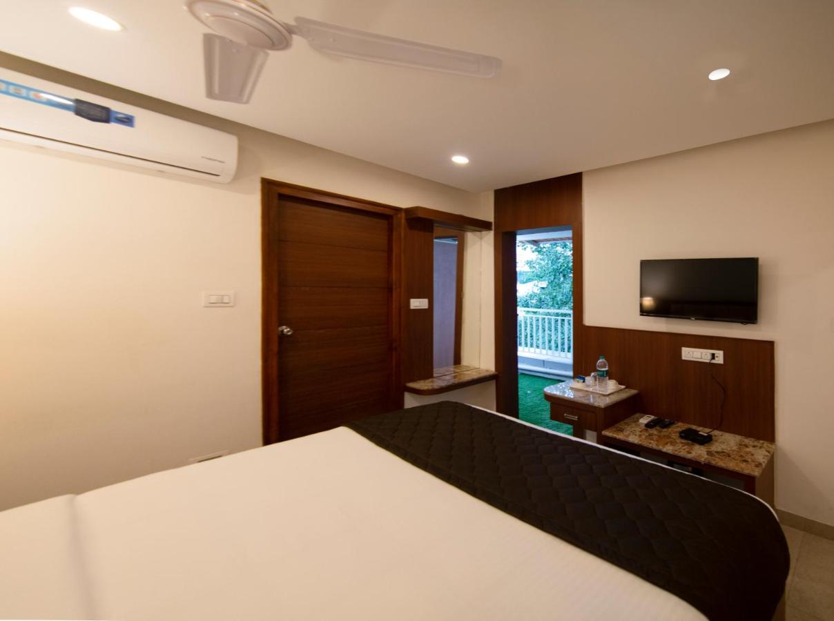 Hotel Dasya - Formerly Nice Stay The Business Hotel Бангалор Екстериор снимка